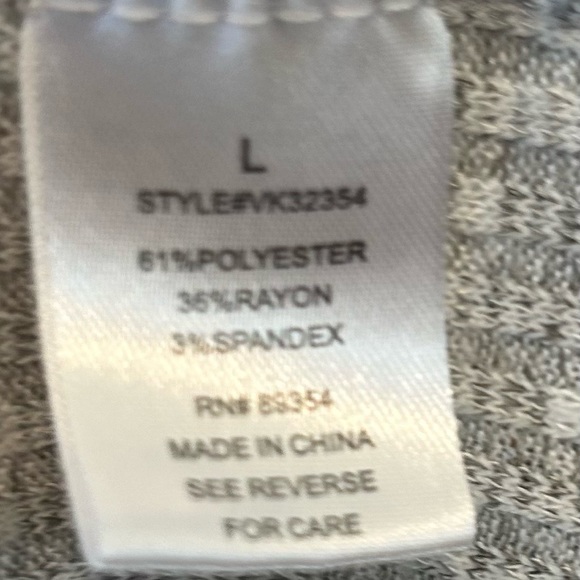 2 Grey Adrienne Vittadini tops both sz L - Picture 8 of 9